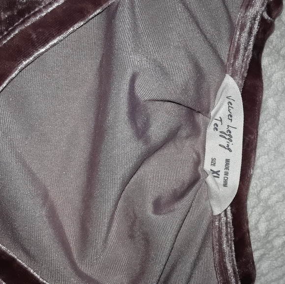 Plus size top - Picture 4 of 4